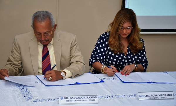 ONAPI y ADORA firman acuerdo para la difusión de la Propiedad Industrial